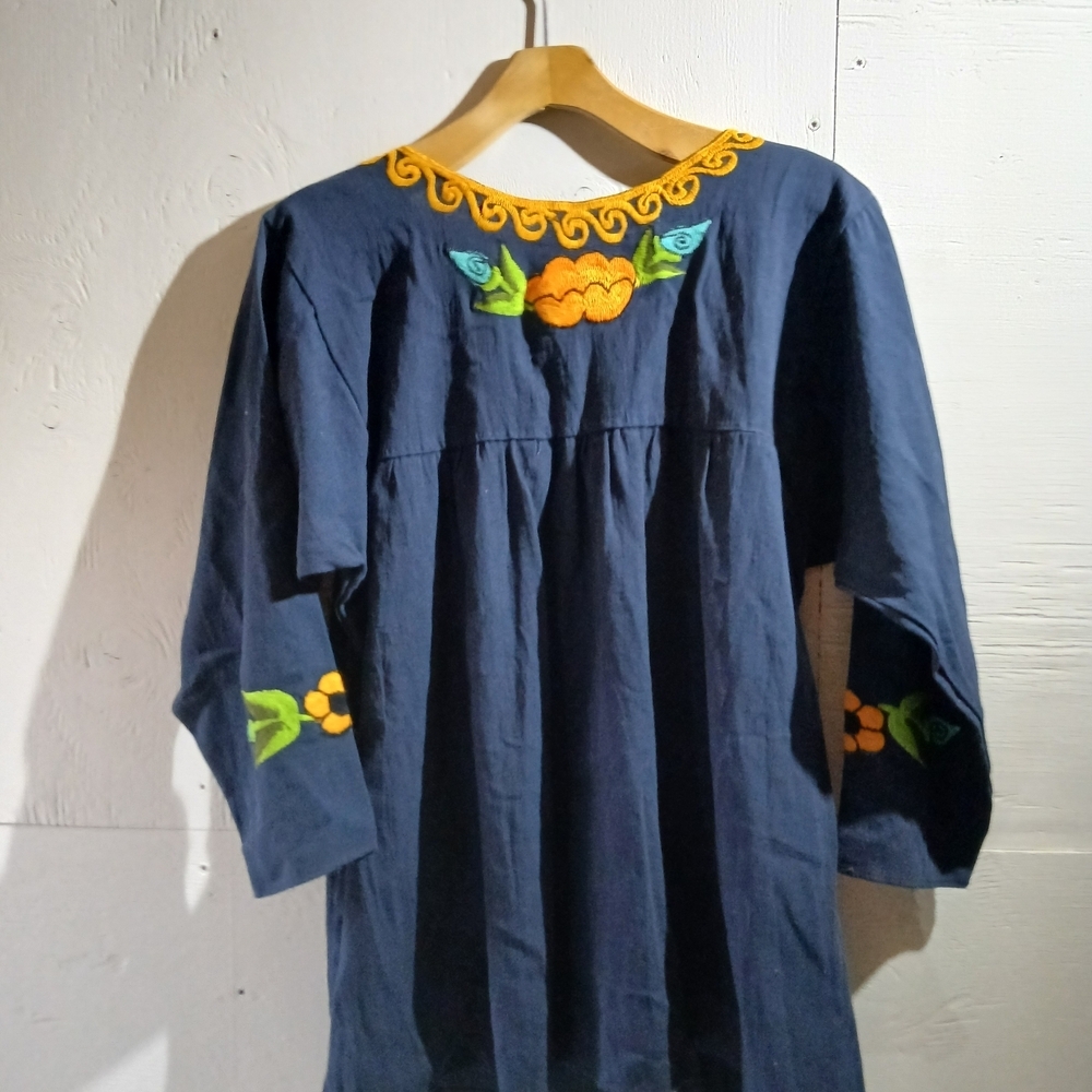 Floral Embroidered Tunic Top ( Bag U ) - Picture 6 of 6